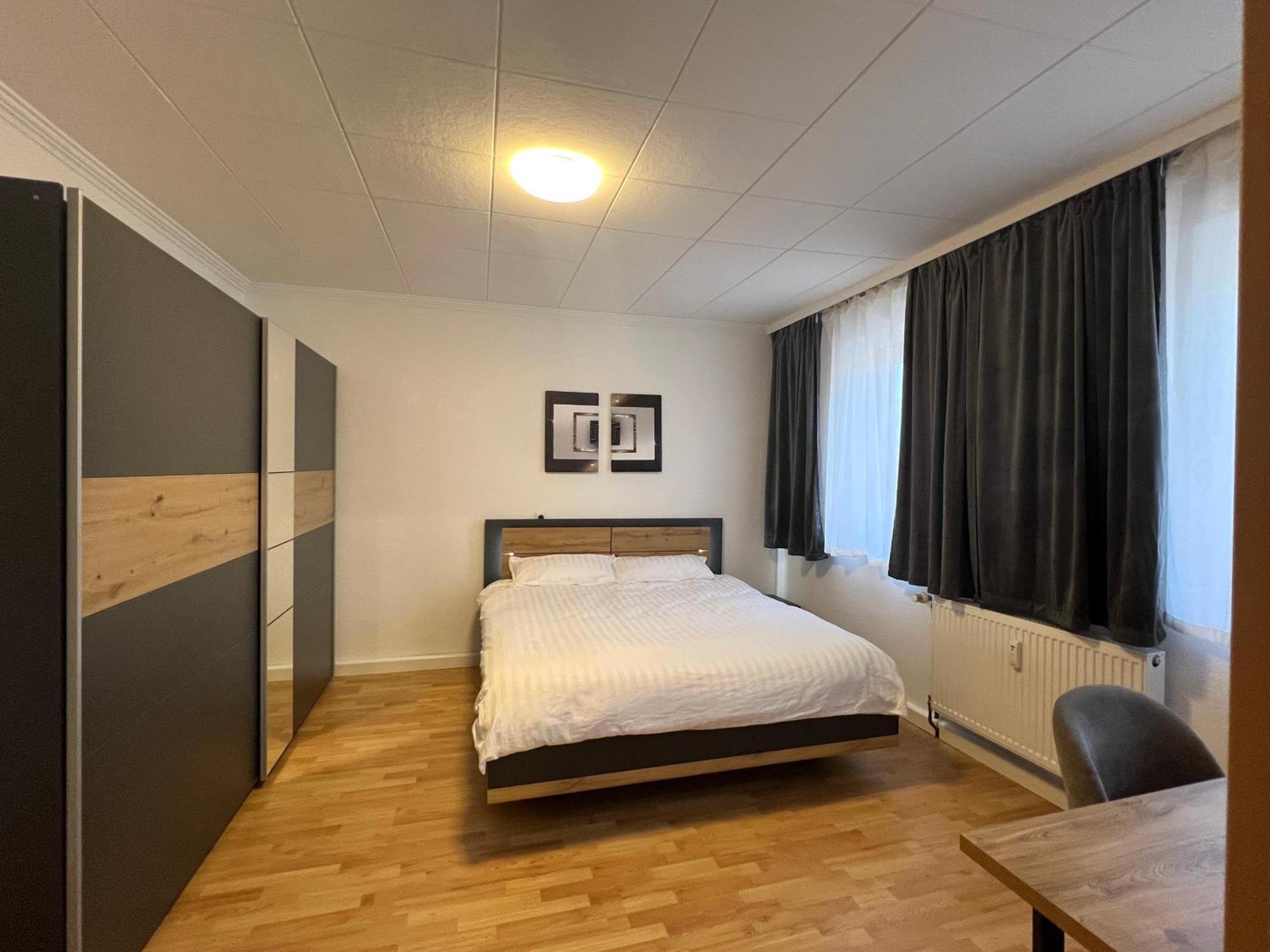 Bequemes Zimmer In Moderner Unterkunft My Pension Duisburg Buitenkant foto