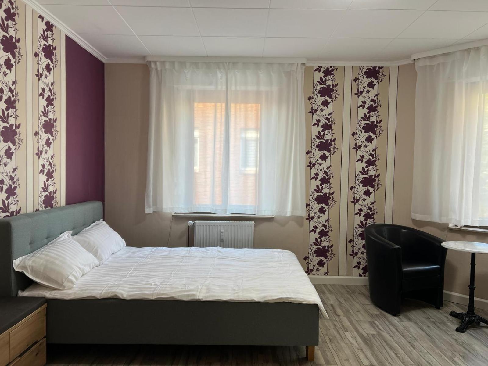 Bequemes Zimmer In Moderner Unterkunft My Pension Duisburg Buitenkant foto