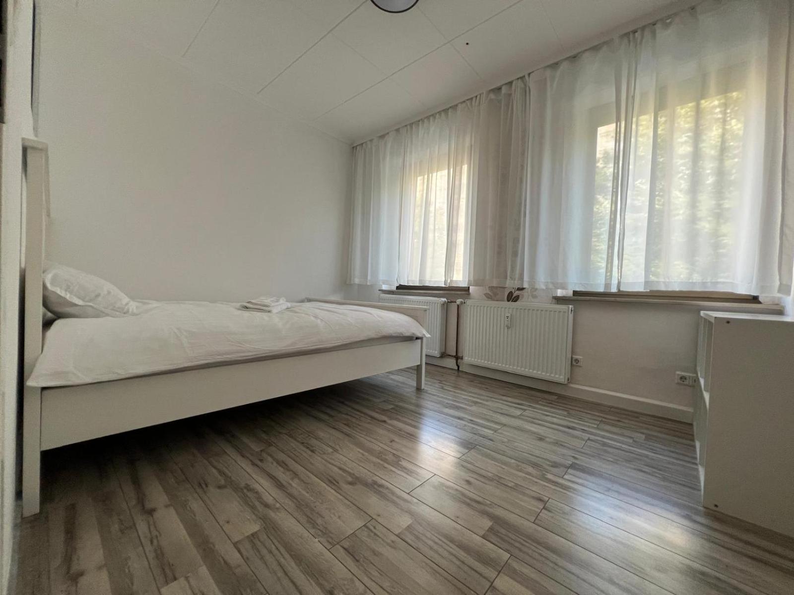 Bequemes Zimmer In Moderner Unterkunft My Pension Duisburg Buitenkant foto