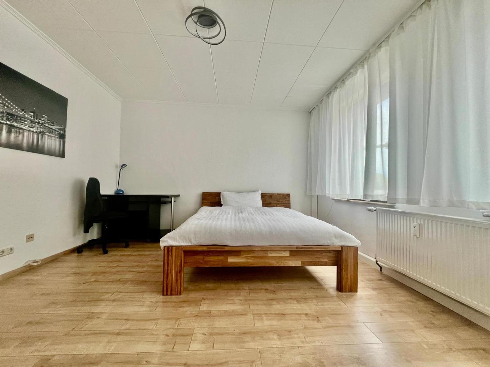 Bequemes Zimmer In Moderner Unterkunft My Pension Duisburg Buitenkant foto