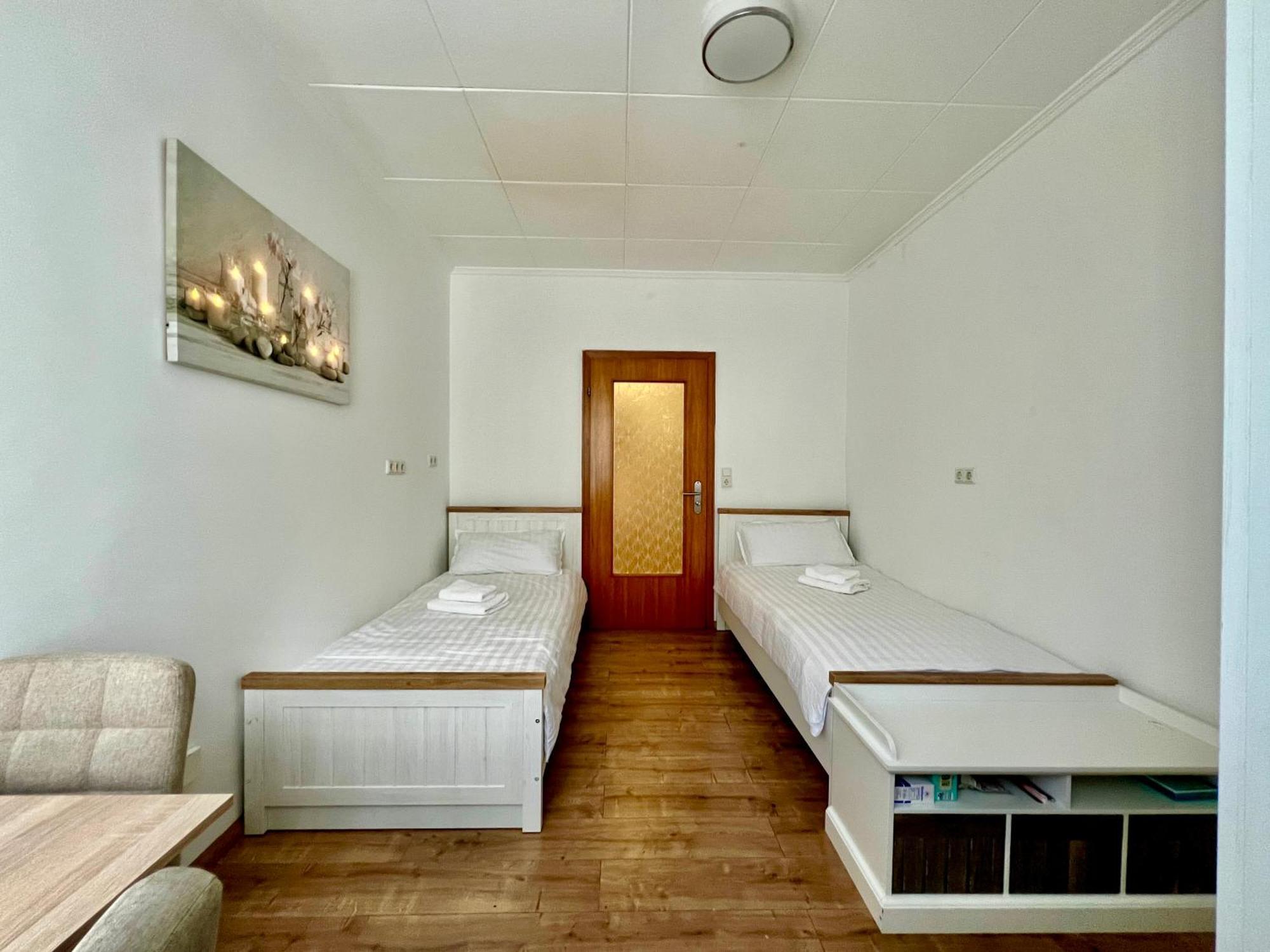 Bequemes Zimmer In Moderner Unterkunft My Pension Duisburg Buitenkant foto